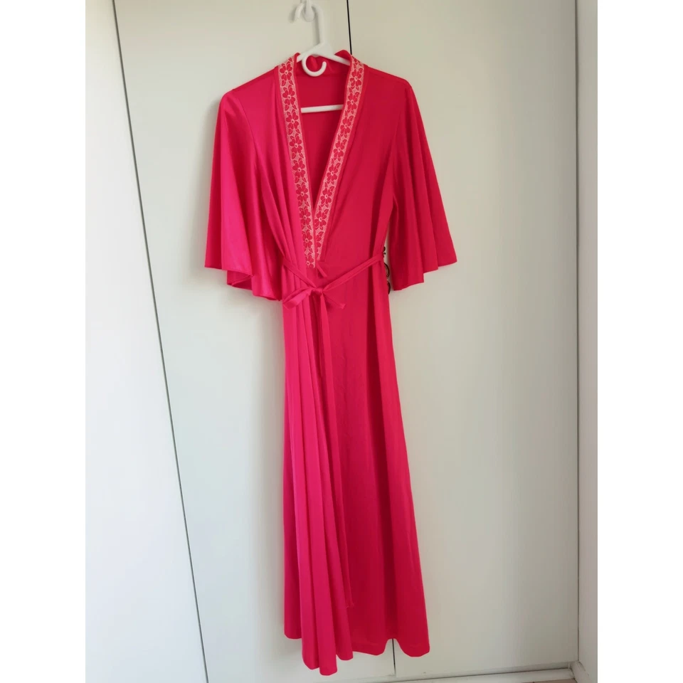 复古 70 年代珊瑚粉色长袍尺寸 s/M 适合花卉刺绣细节踝长 — 第 2/4 张图片