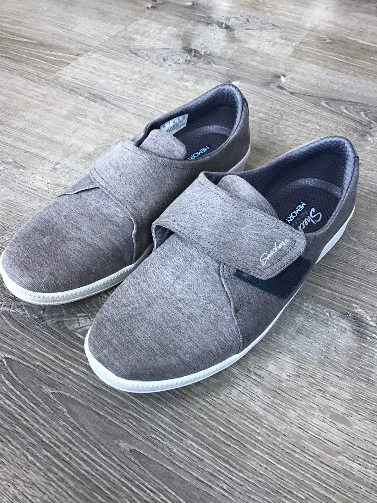 Skechers Women Size 10 M Gray Fashion 