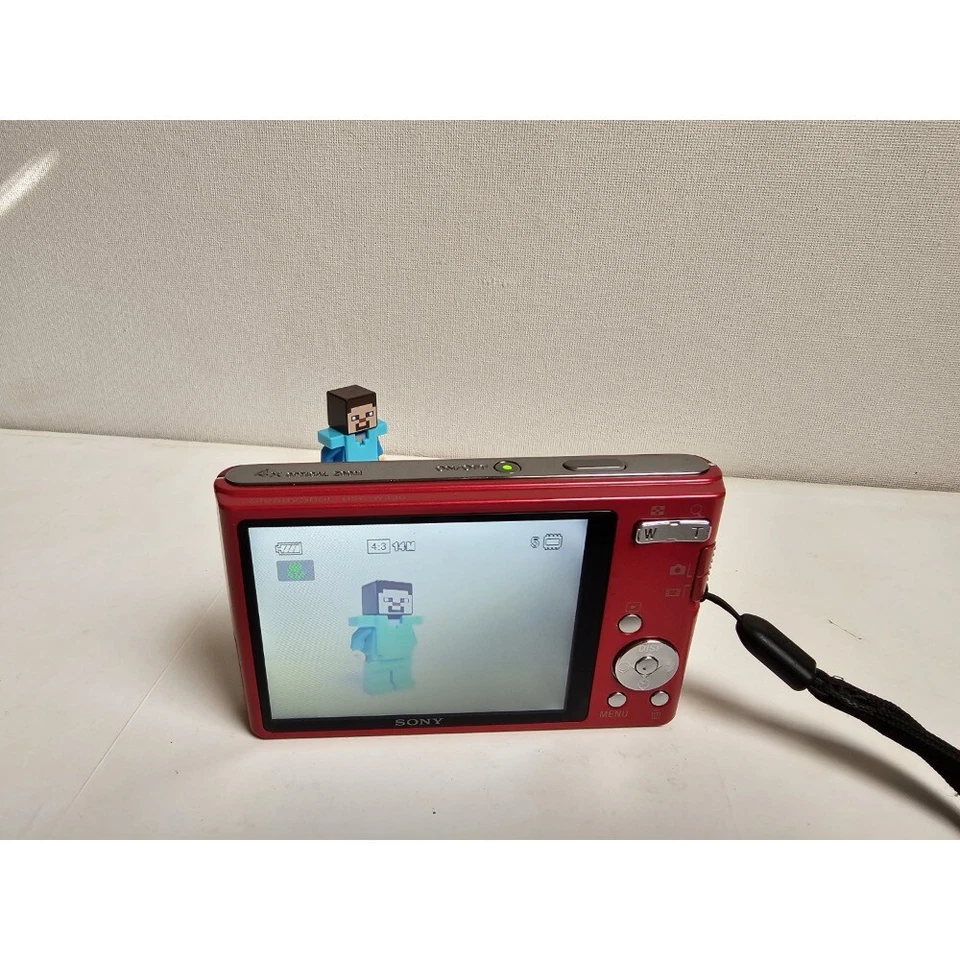 Sony DSC-W330 Digital Camera 14.1MP 4x Optical Zoom Red-Eye Reduction Auto Focus - Image 3 of 4