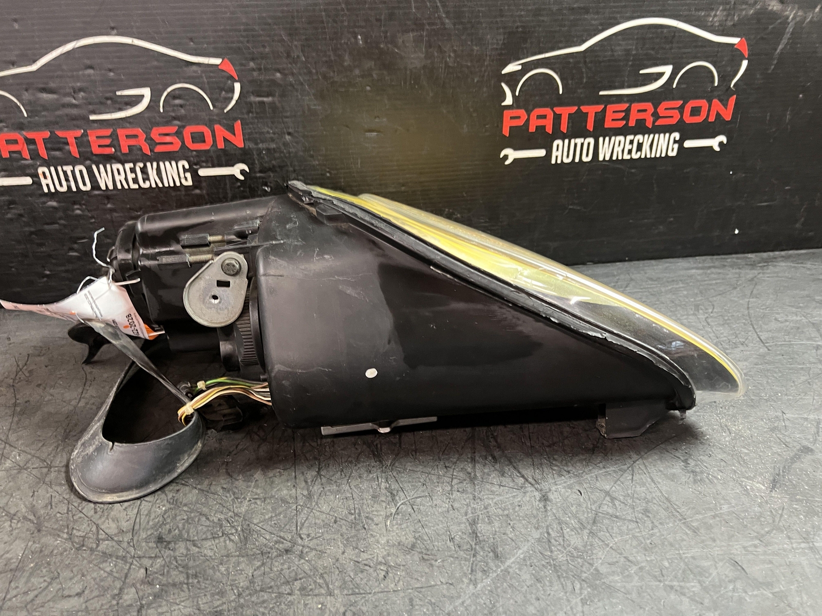02-06 MASERATI SPYDER DRIVER LEFT LH HEAD LIGHT LAMP YELLOW GIALLO 231246