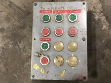 ALLEN-BRADLEY Push Button Control Panel – Control Panels & Enclosures