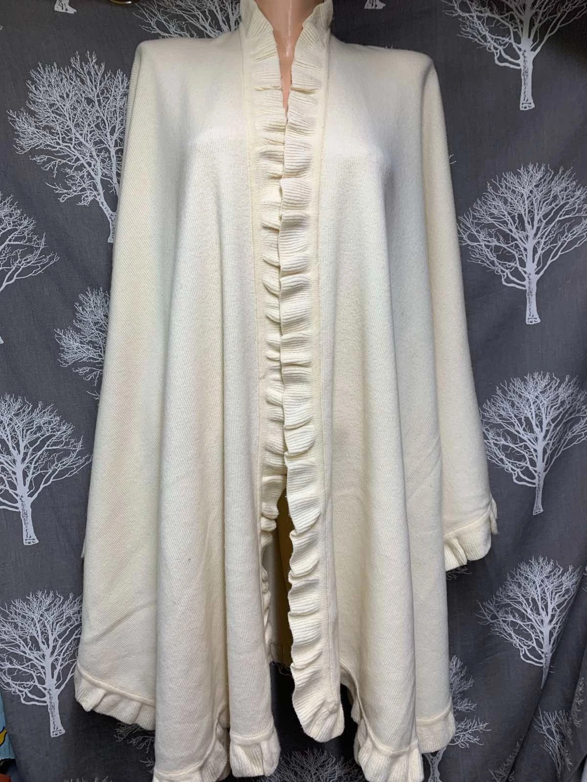 Aquascutum poncho Pure Lambswool.
