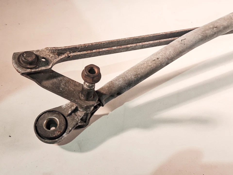 2003-2010 PORSCHE CAYENNE 955 WINDSHIELD WIPER TRANSMISSION LINKAGE W MOTOR - Imagem 2 de 4