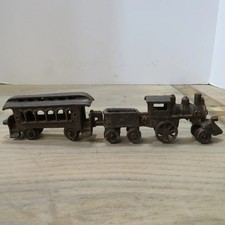 Cast Iron Train, Locomotive, Tender Passenger Car 10.5" Long UB-002-G