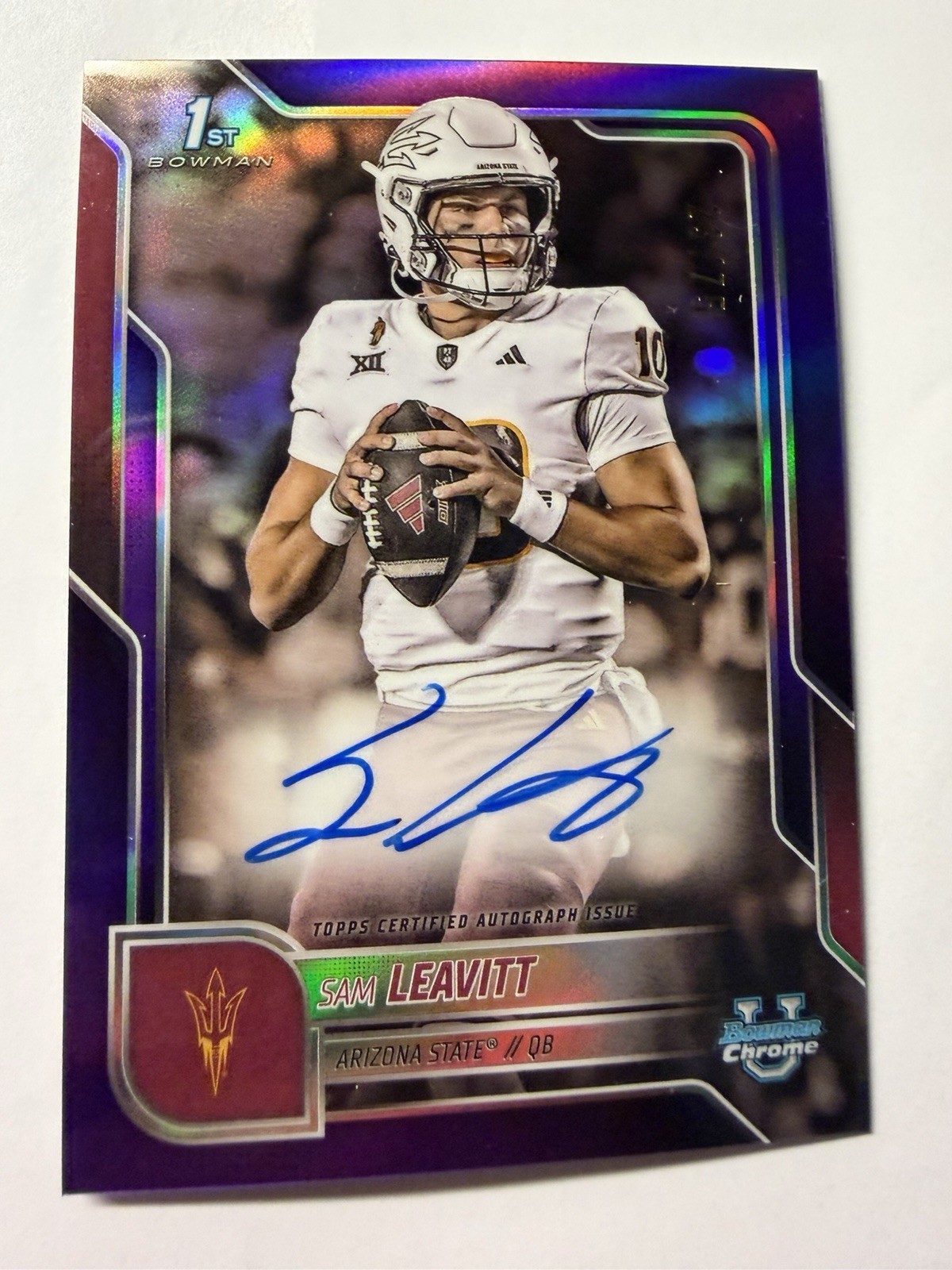 🚨2025 Bowman Chrome U SAM LEAVITT Purple Auto #d /75 SP 1st Bowman On Card Auto