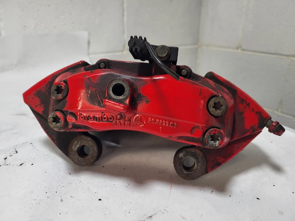 Pinça de freio dianteira direita AMG Mercedes Benz Brembo 20.7233.02 usada como está ML55AMG - Imagem 3 de 3
