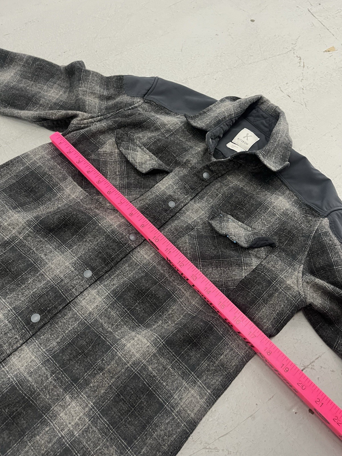 Kitsbow Pendleton Icon Snap Button Flannel Wool S… - image 6