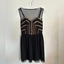 Elegant Guess Cocktail Dress with Art Deco Styling and Mesh Overlay Women's 2