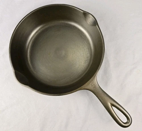 Vintage 8" Wagner Ware #5 Sidney -0- Cast Iron Skillet 1055H Restored & Seasoned