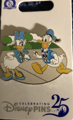 Disney Parks Celebrating 25 Years Of Pin Trading Donald & Daisy Duck Pin