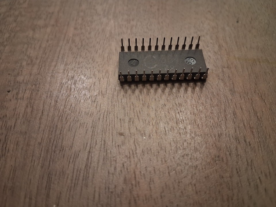Commodore 64 C64 - Character ROM Chip - CBM 901225-01 - WORKING | eBay