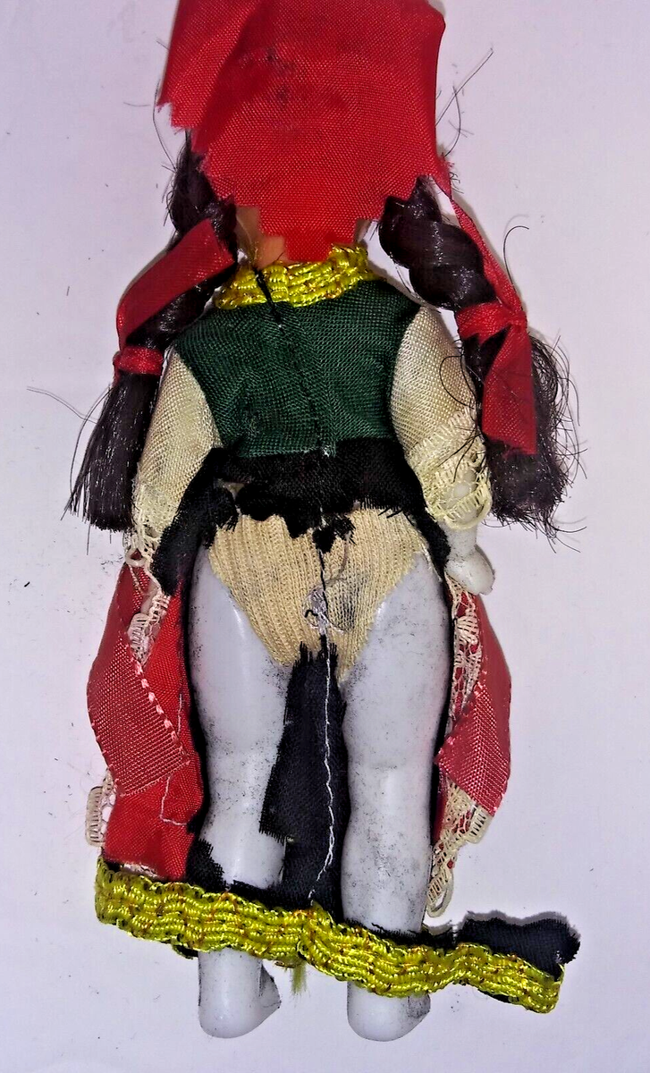 Vintage Heritage Nationality Dolls With Sleeping Eyes Lot of Vintage Heritage Nationality Dolls With Sleeping Eyes Lot of