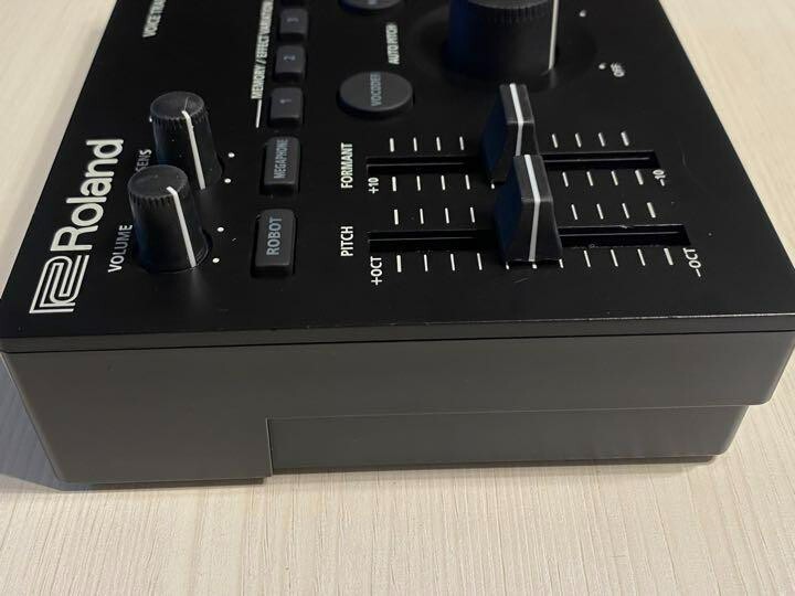 その他 Roland VT-4 Voice Transformer AIRA Roland AIRA VT-4 Voice Transformer + Cables Packages