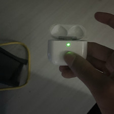 AirPod 4 charging case ONLY CASE airpod4s airpods case chargingcase Apple