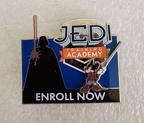 DISNEY STAR WARS~DARTH VADER ~Jedi Training Academy~ MICKEY'S PIN ODYSSEY~LE PIN - Imagen 2 de 8