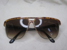pre-owned vintage sunglasses Liz Clairborne retro tortoise shell aviator style