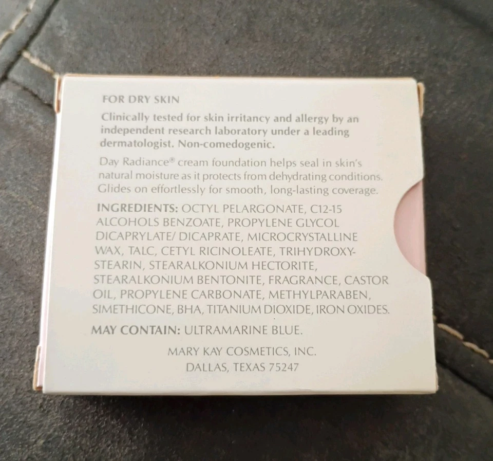 Mary Kay DAY RADIANCE Cream Foundation Classic BRONZE .5 oz New in Box - RARE - Image 2 of 4