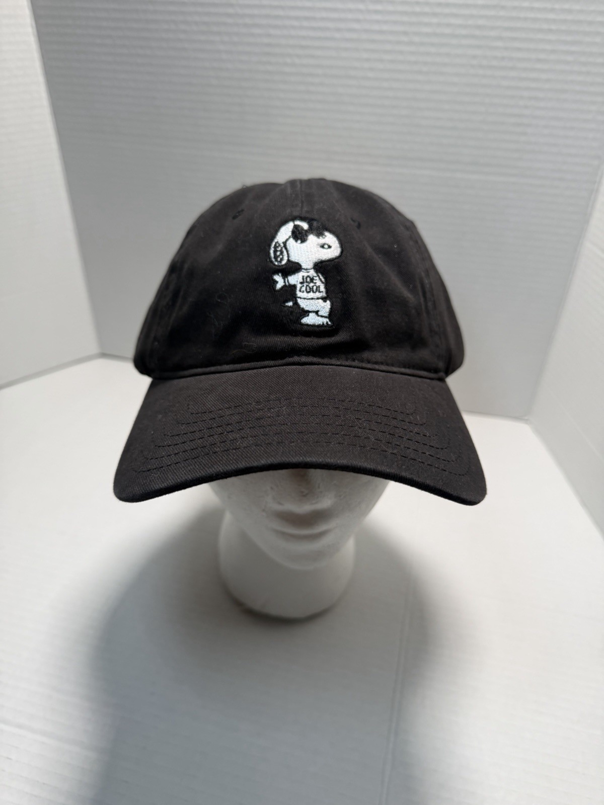 Peanuts Adult Snoopy Embroidered Graphic Adjustable Dad Hat New