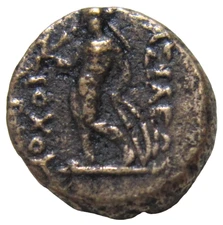 SELEUCID KINGDOM. AE 12. ANTIOCHOS III, 222-187 BC. AKE-PTOLEMAIS MINT. RARE.