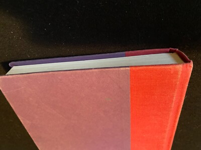 HARRY POTTER AND THE SORCERER'S Book ISBN 0-590-35340-3 First