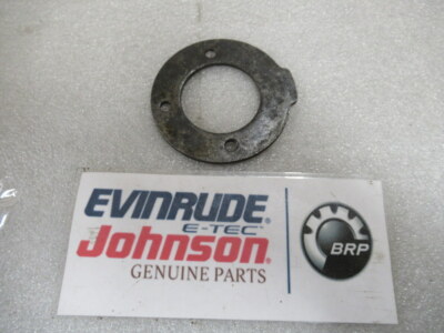 D4A Johnson Evinrude OMC 319746 Retaining Plate OEM New Factory Boat Parts