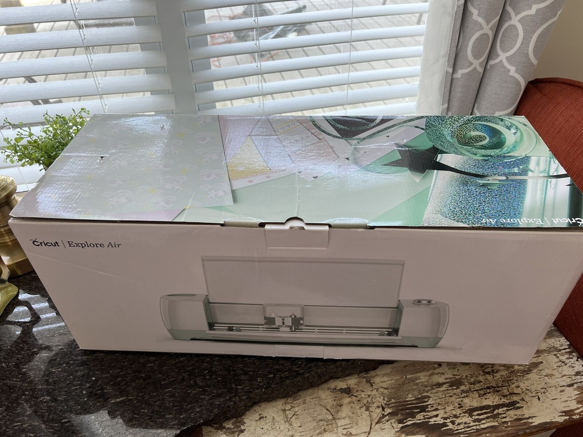 Cricut Explore Air/Mint 2008471 Die Cutting Machine Special