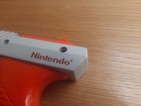 Official Nintendo NES Zapper Light Gun NES-005 Vintage 1985 Tested Working
