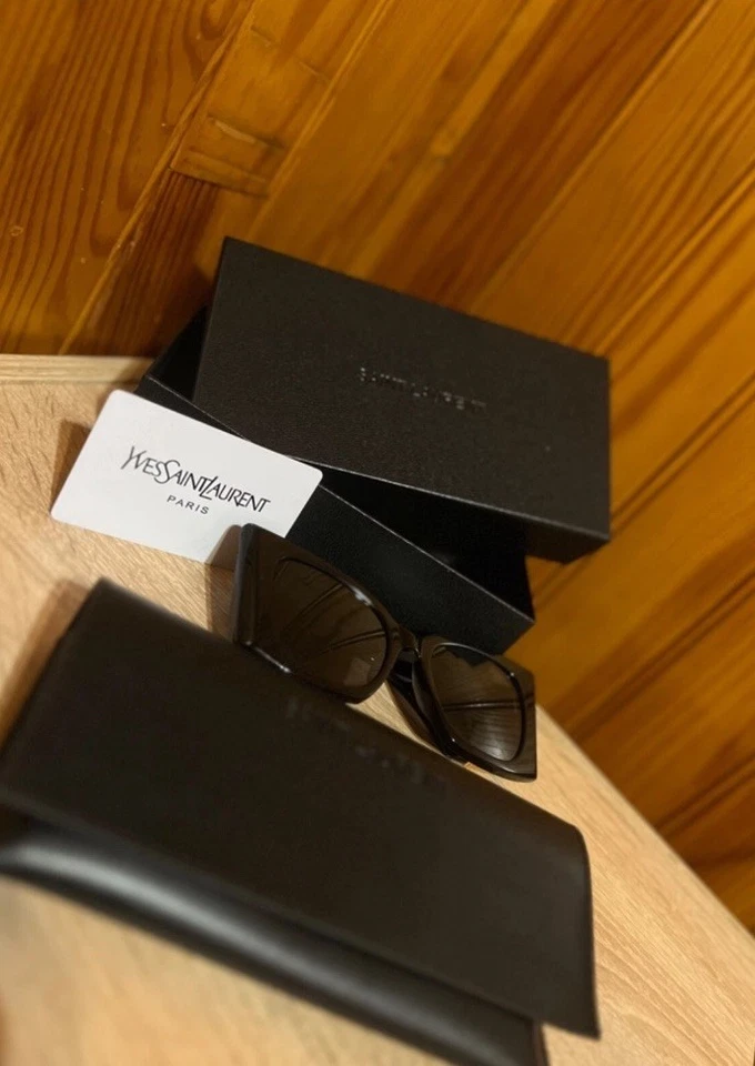 Lunettes de soleil femme Yves Saint Laurent - Photo 2/4