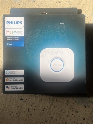 Philips - Hue Bridge Lighting Controller Hub - Standard(2nd Gen) Model: 458741