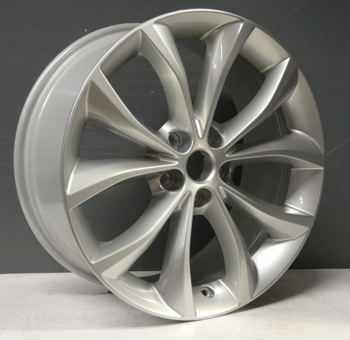 ★ジャガー JAGUAR XF プレステージ★ 18x8J 5穴 PCD 108 IS45 GX63-1007-FB GX6M-1007-AB ホイール 1本    ～横浜市旭区 ズーラシア近く～ ☆ジャガー JAGUAR XF プレステージ☆ 18x8J 5穴 PCD 108 IS45 GX63