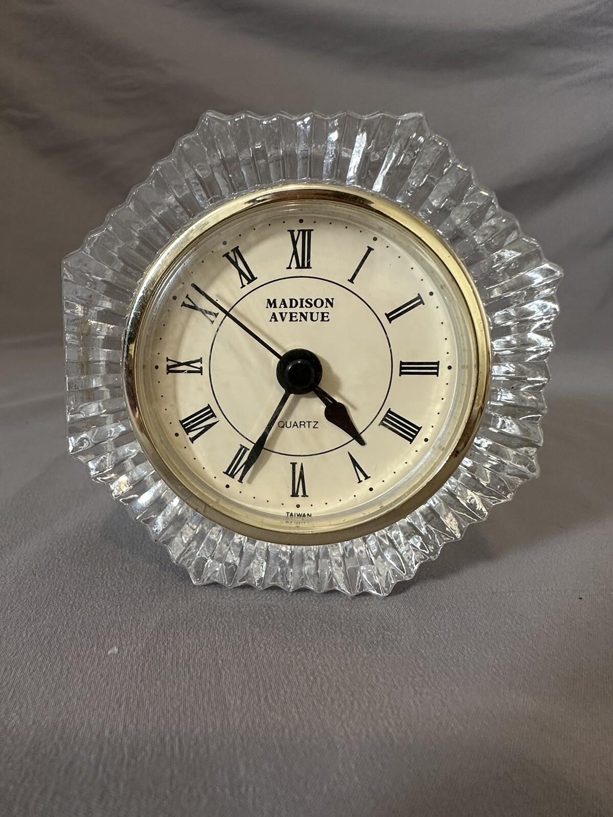 Vintage Hausin Quartz Clock Madison Ave. Made In Taiwan UNTESTED eBay