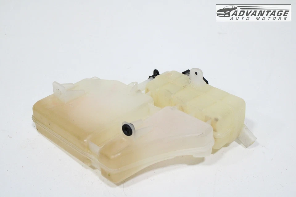 Chevrolet Camaro 2016-2024 tanque de botella de expansión de depósito de refrigerante de desbordamiento OEM Foto 4 de 4