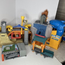 Thomas and Friends Take-n-Play Lot Train Tracks