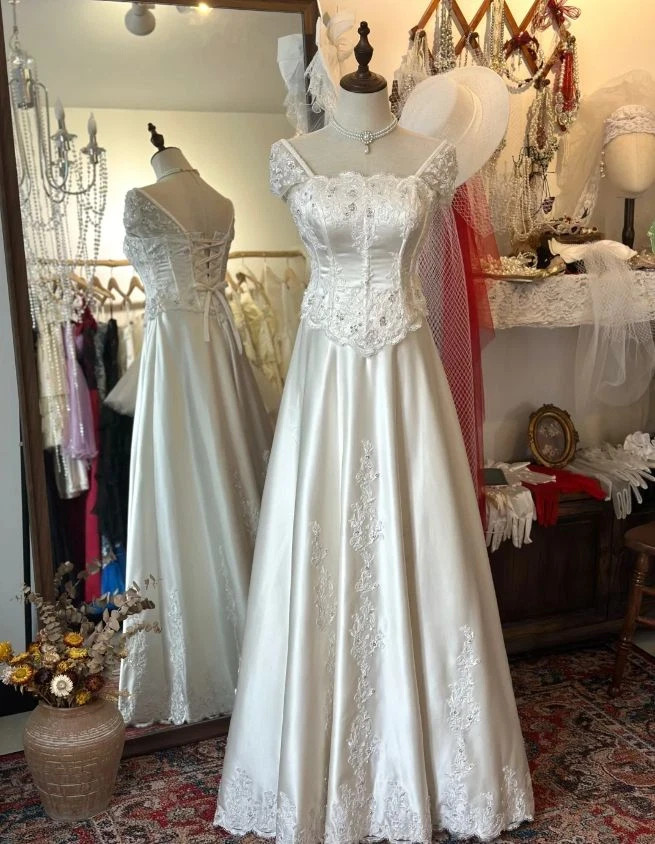 thrifted wedding dress Where to Buy Vintage Wedding Dresses Online and In-Store