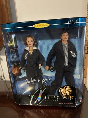 Vintage 1998 Collector Edition X Files Gift Set Barbie & Ken As Mulder & Scully