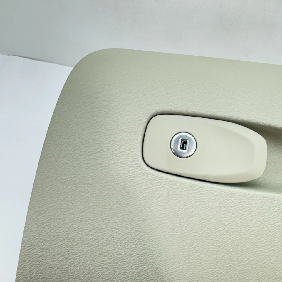 2019 - 2025 VOLVO S60 FRONT RIGHT DASHBOARD INSTRUMENT PANEL GLOVE BOX 31477861 - Image 2 of 4