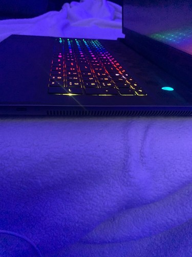 Alienware M18 R1 AMD Ryzen 9 32GB RAM 1TB SSD Gaming Laptop - Picture 4 of 8