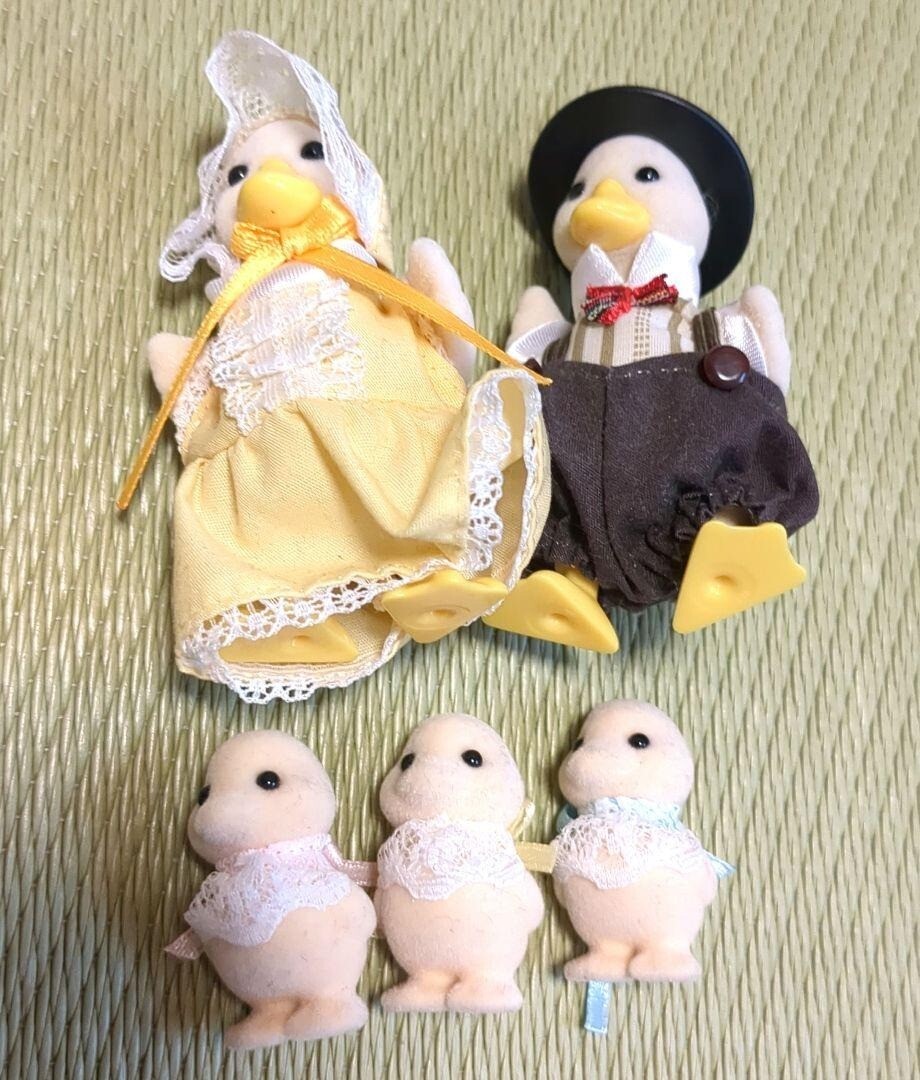 Sylvanian Families Duck Family C-64 Calico Critters figure set