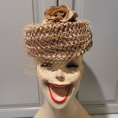 Vintage Pillbox Hat Vintage Straw Toy Tilt Hat, Pillbox Hat, 1940s-50s Hat  main image 3