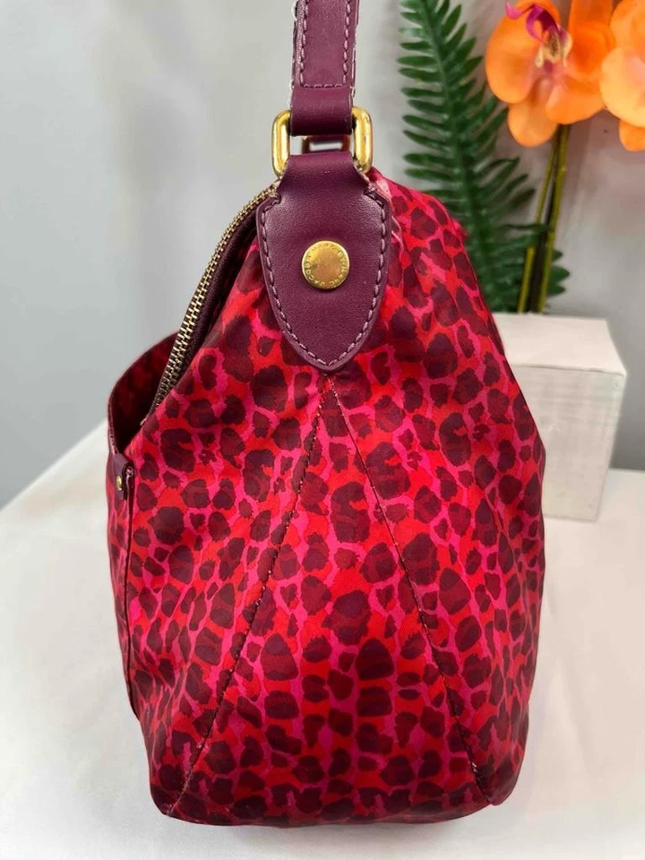 MARC BY MARC JACOBS Preppy Nylon Natasha Large Crossbody Bag in Red Leopard - Image 4 of 4