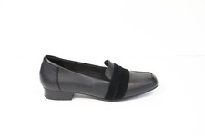 Clarks Collection Black Loafer sz 8 Women Leather Shoe Classic Slip on Style