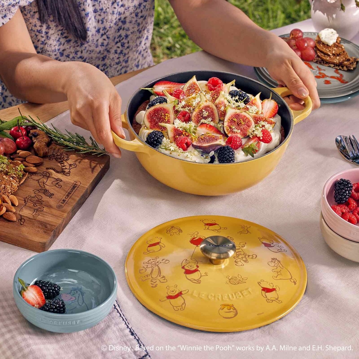 Le Creuset x Winnie the Pooh Marmit 22cm Quince Yellow 2.6L Disney