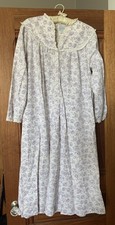 Vintage Lanz of Salzburg M Purple Floral Nightgown Eyelet Lace Cottage