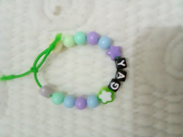 Pulsera hecha a Mano Gay