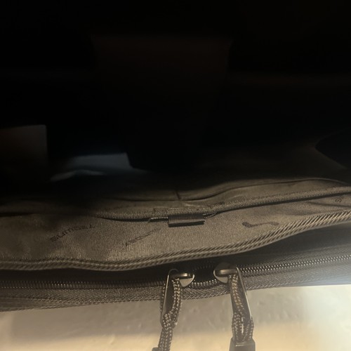 Sumdex DuraTech Laptoptasche wandelbarer Messenger Rucksack NTN-894BK - Bild 14 von 16