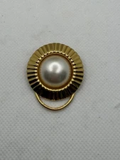 Vintage gold Tone And Faux Pearl Round Scarf Clip