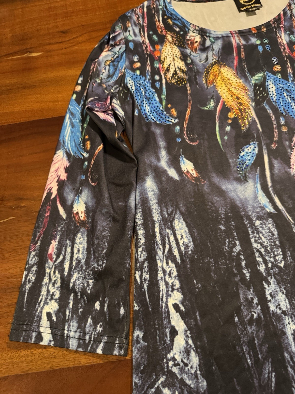 Ameri Mode Women’s Embellished Feather Print Arts… - image 4