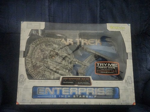 Art Asylum Autographed Scott Bakula star trek nx01 ship - Picture 10 of 11