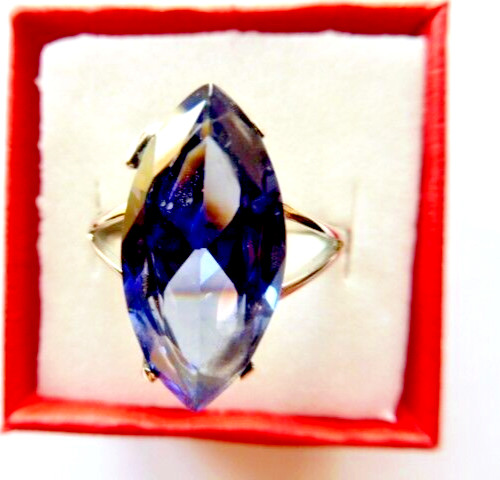 Bague iolite bleue en argent, le bijou bohème chic réglable au quotidien