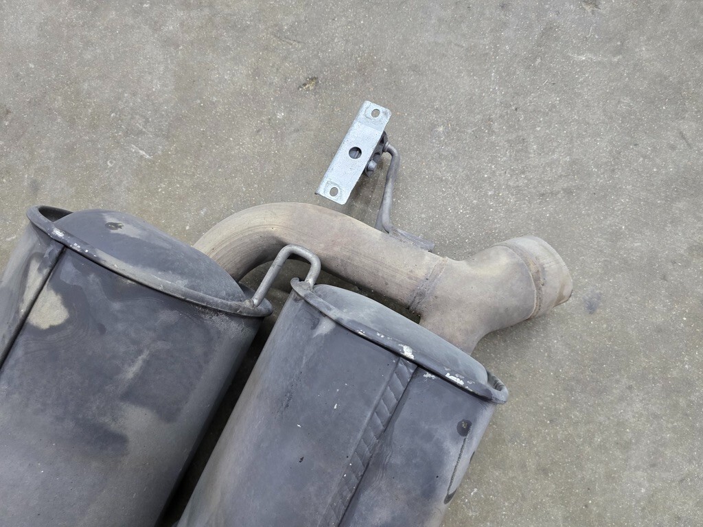 08-10 BMW E60 535i LCI Rear Exhaust Mufflers Dual Muffler OEM for  